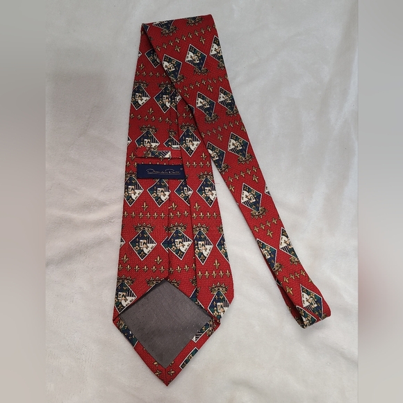 Oscar De La Renta Red Patterned Silk Tie - Picture 5 of 5
